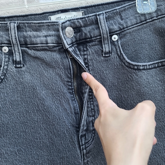 Madewell | The Perfect Vintage Jean in Cosner Wash: Knee-Rip Edition Size 28 - Picture 4 of 13